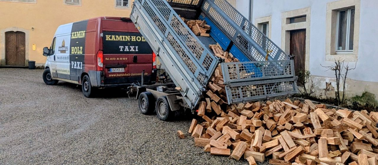 Kaminholz-Lieferung-Bannewitz Brennholz zum Liefern - Kaminholz Bannewitz